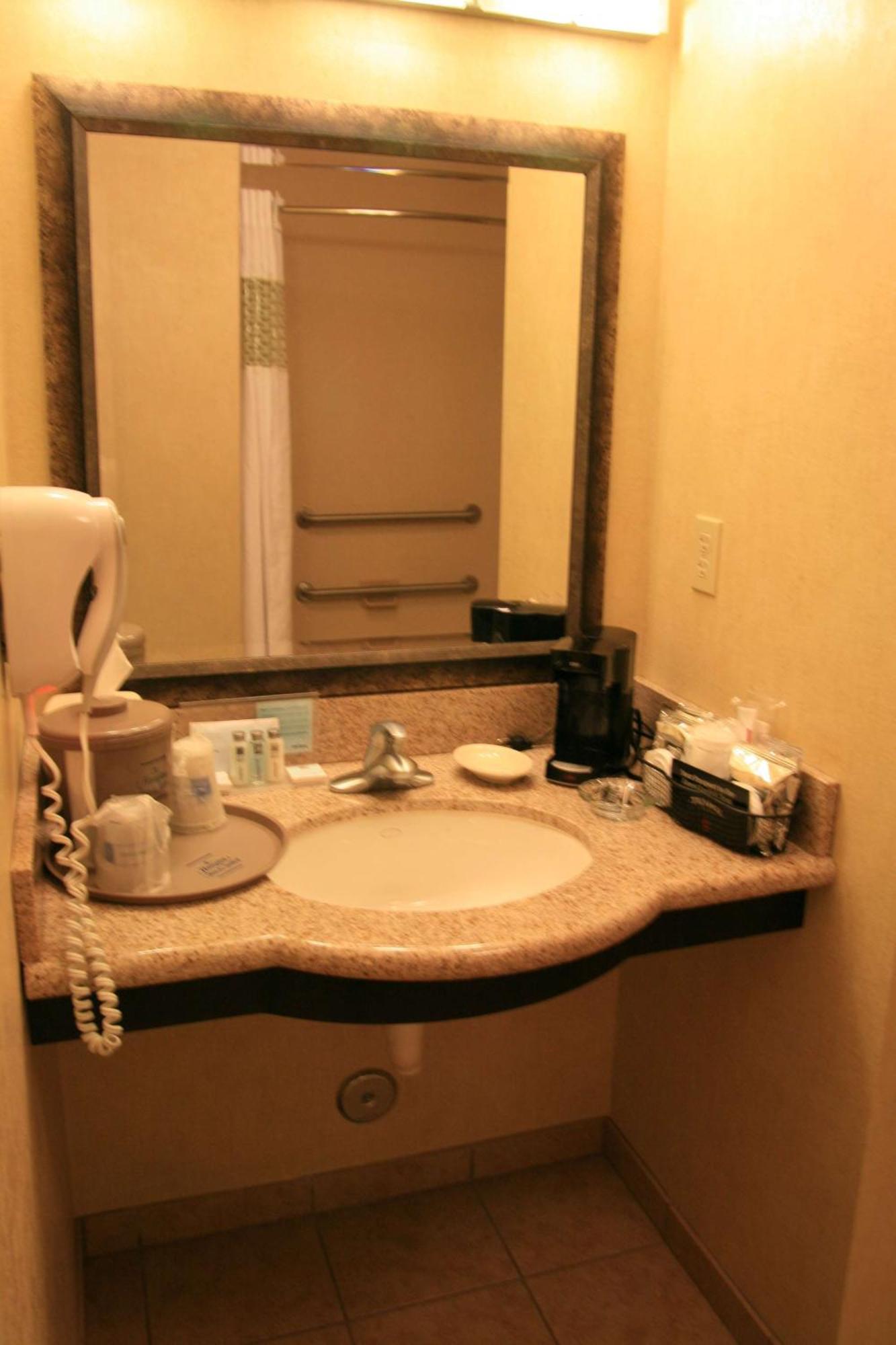 Hampton Inn And Suites Барстоу Екстер'єр фото